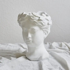 Retro Venus Vase